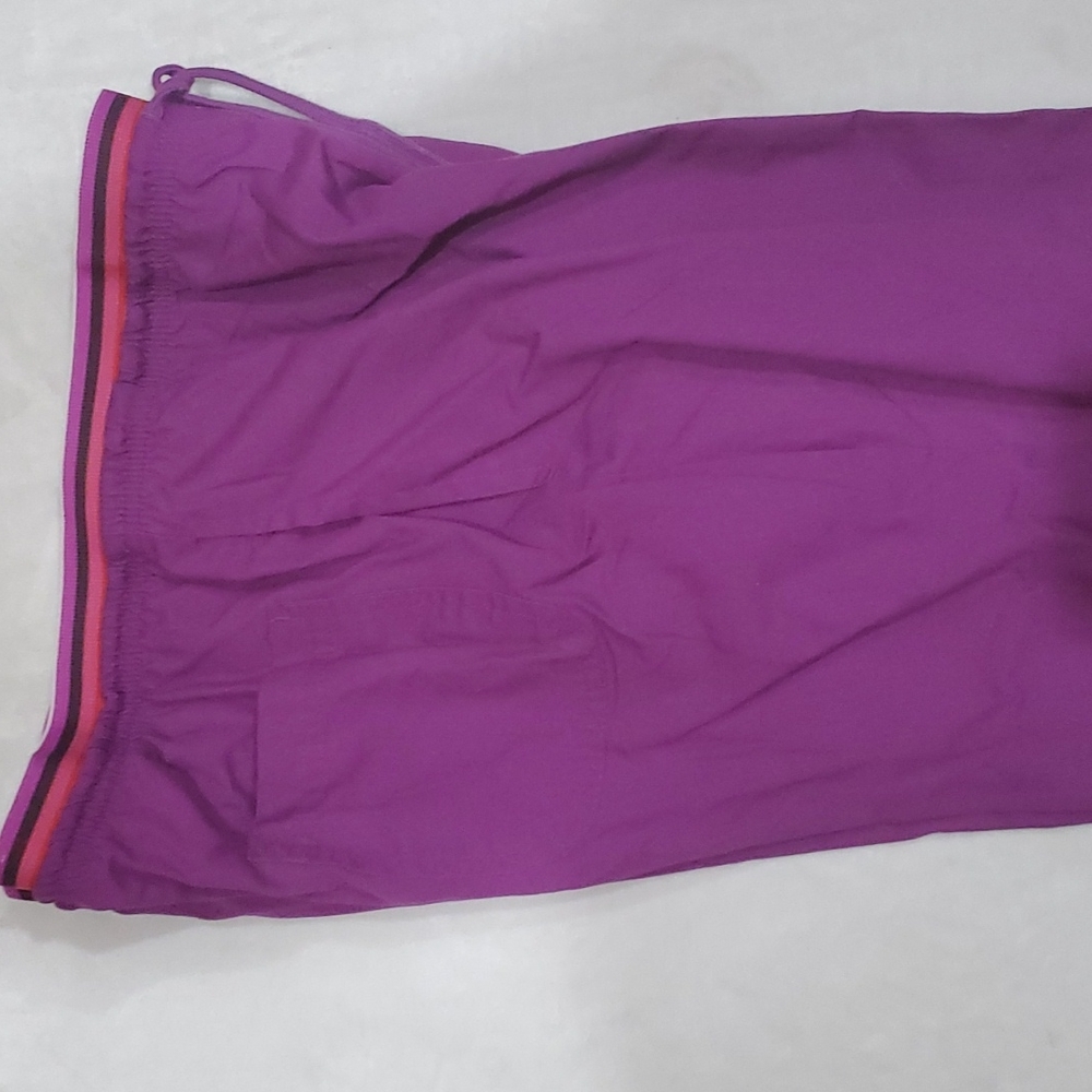 Gently Used Scrub Set - image 2